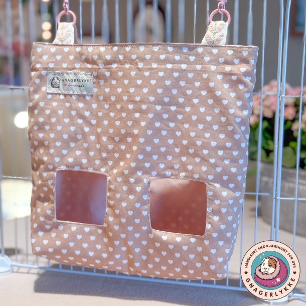 H�ypose - Beige med hjerter